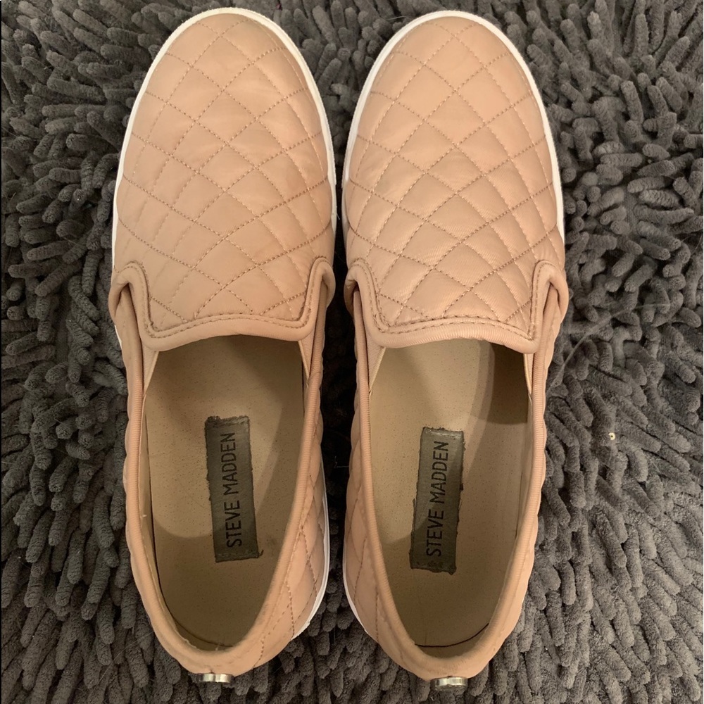 Steve Madden Ecentrcq Slip-On Fashion Sneakers